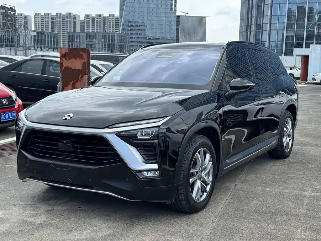NIO ES8