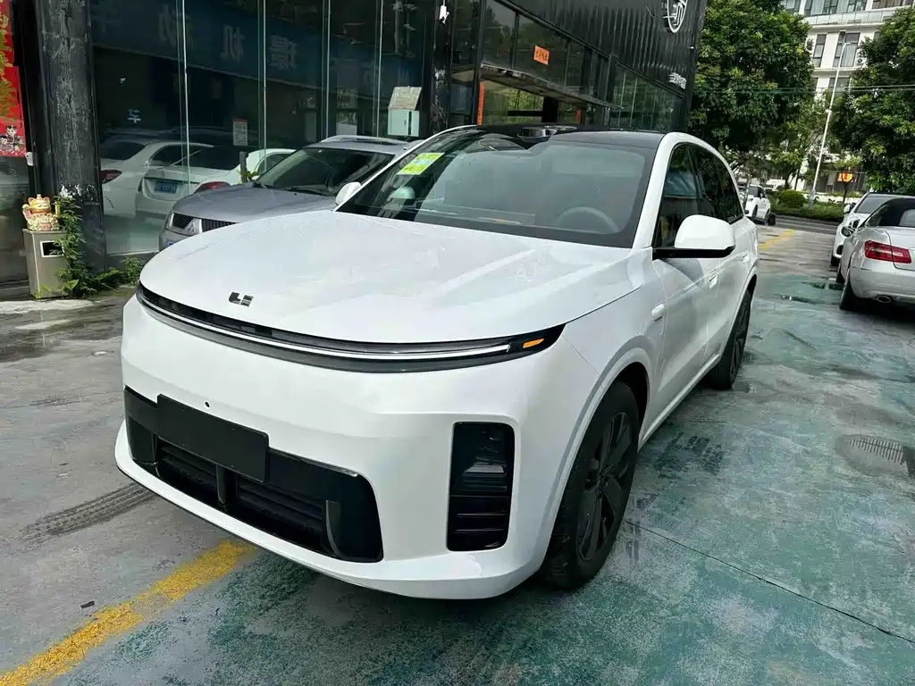 Li Auto L6