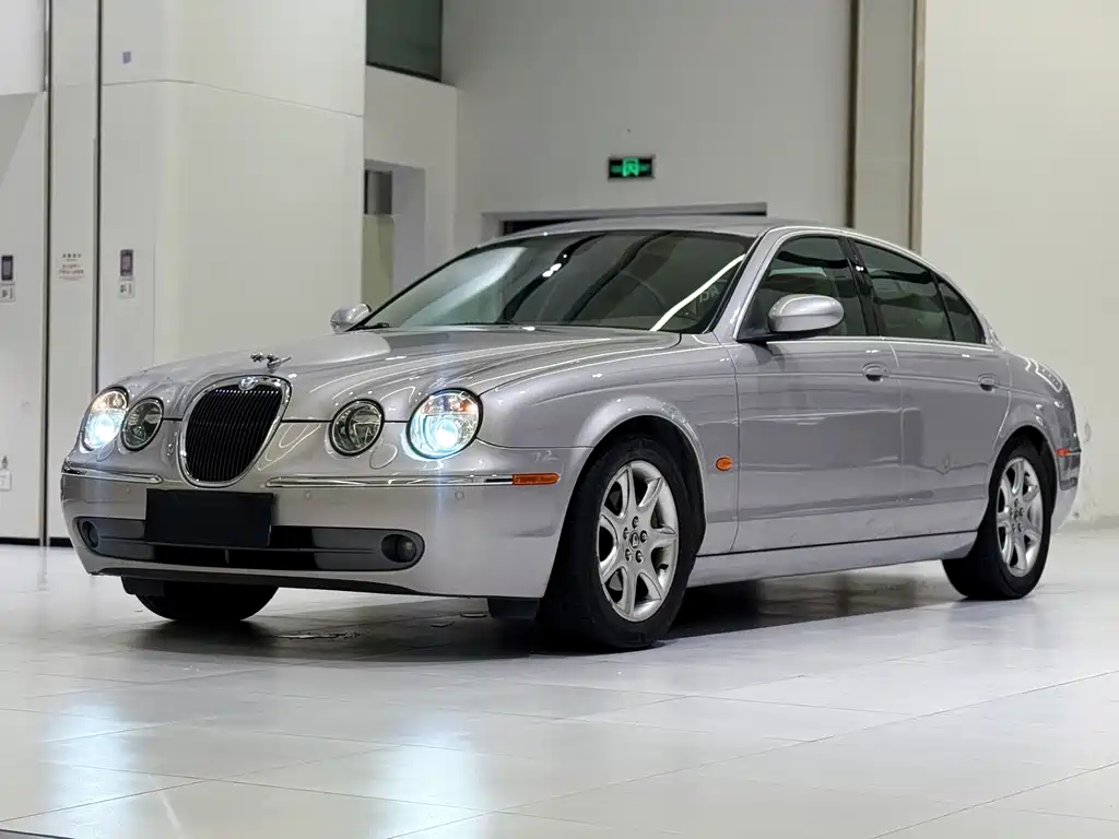 Jaguar S-Type