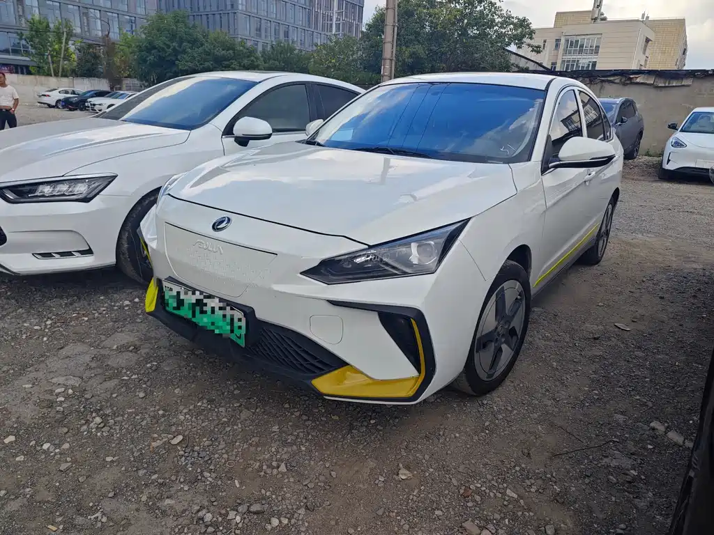 Dongfeng E70