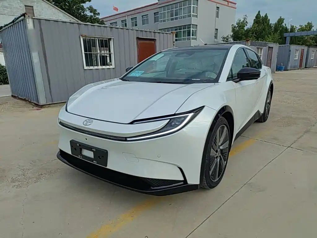 Toyota bZ5