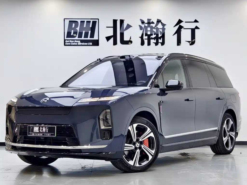 NIO ES8