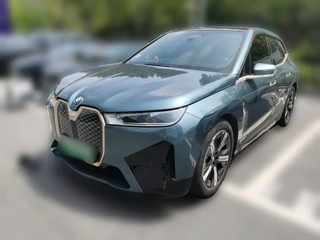 BMW iX