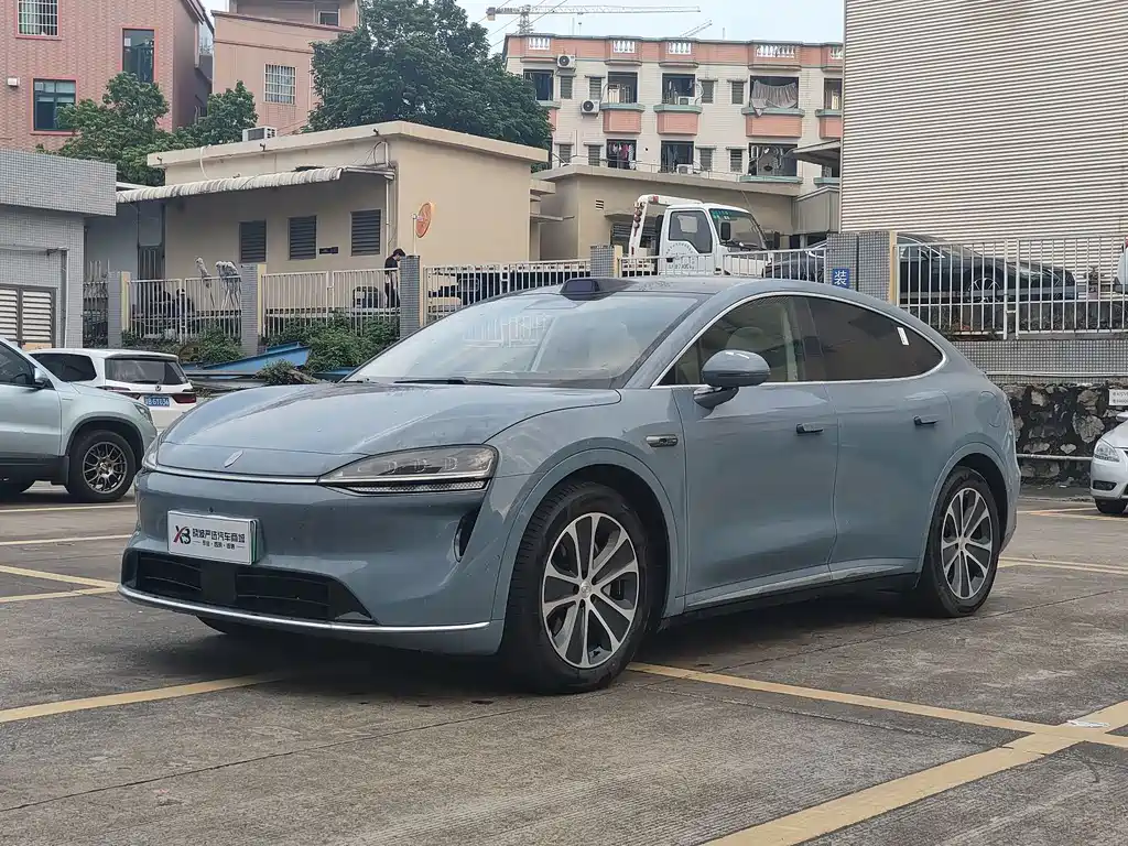 Luxeed R7