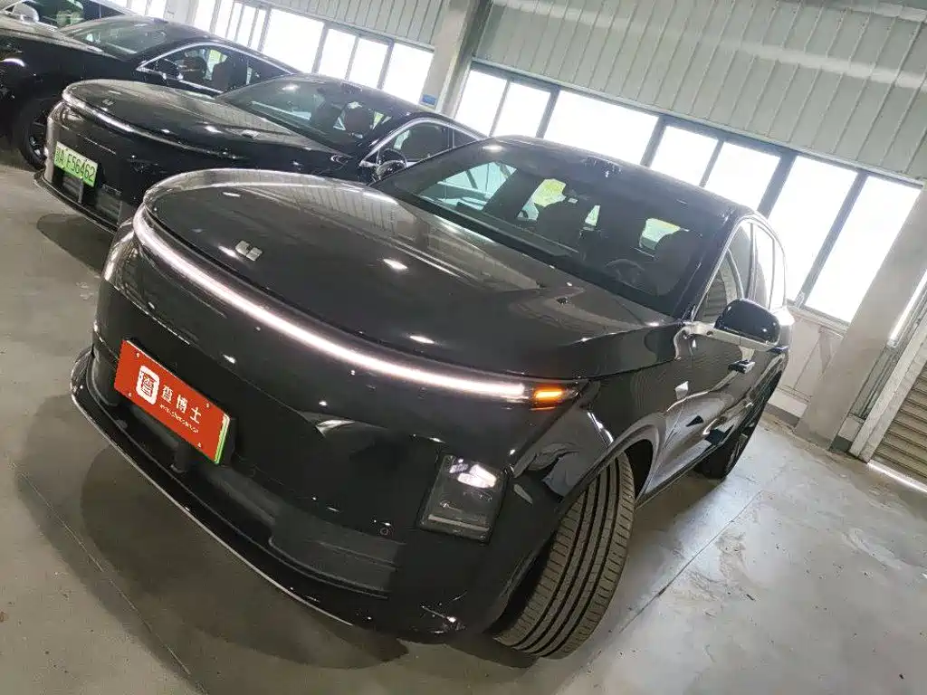 Li Auto L6