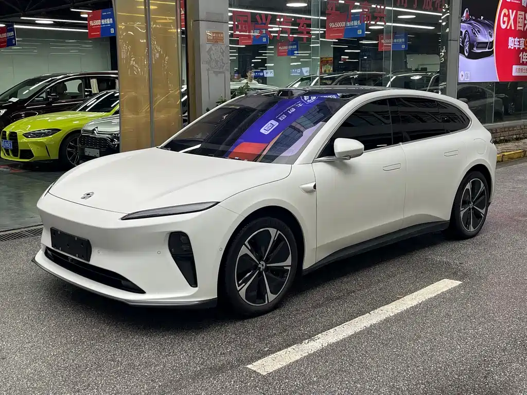 NIO ET5T