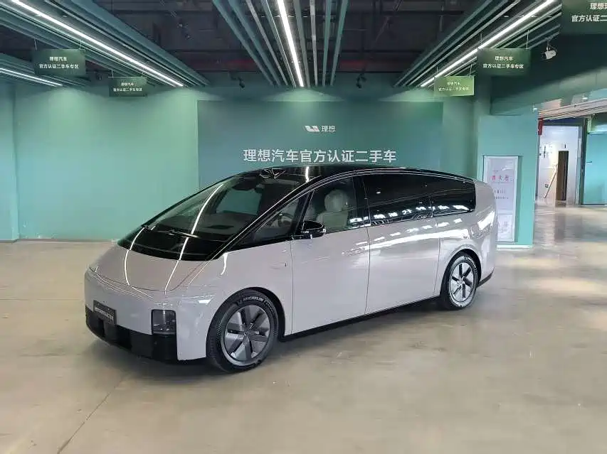 Li Auto MEGA