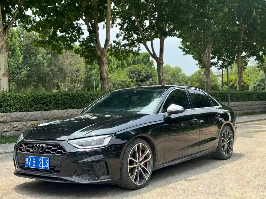 Audi S4