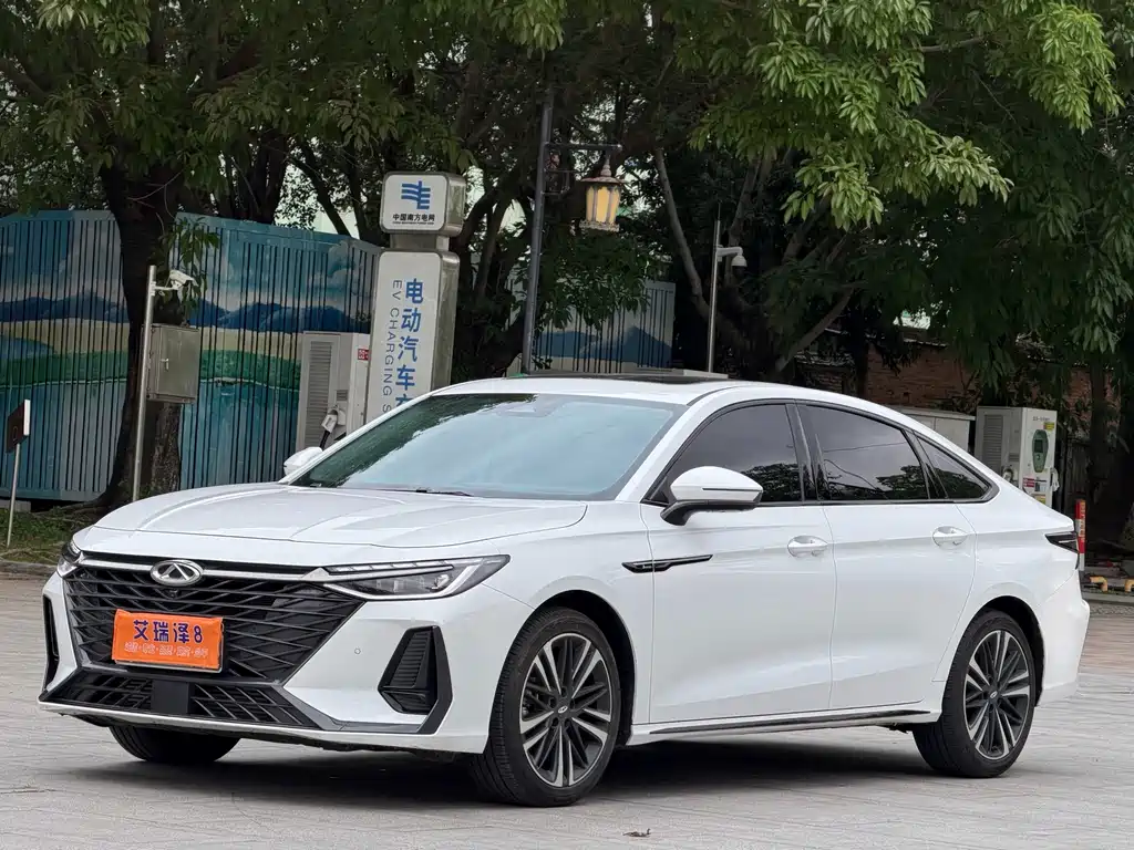 Chery Arrizo 8