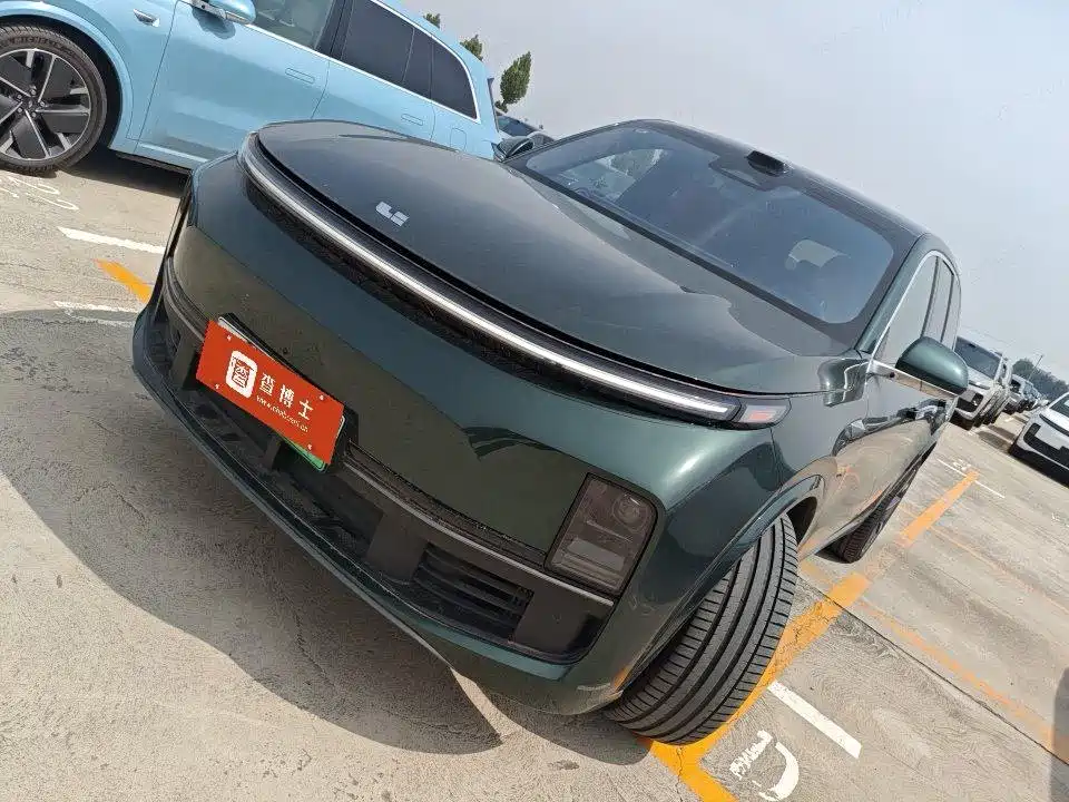 Li Auto L8