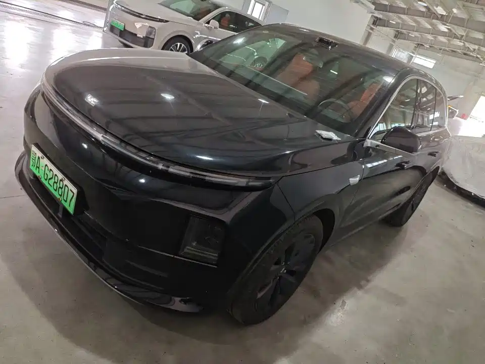 Li Auto L6