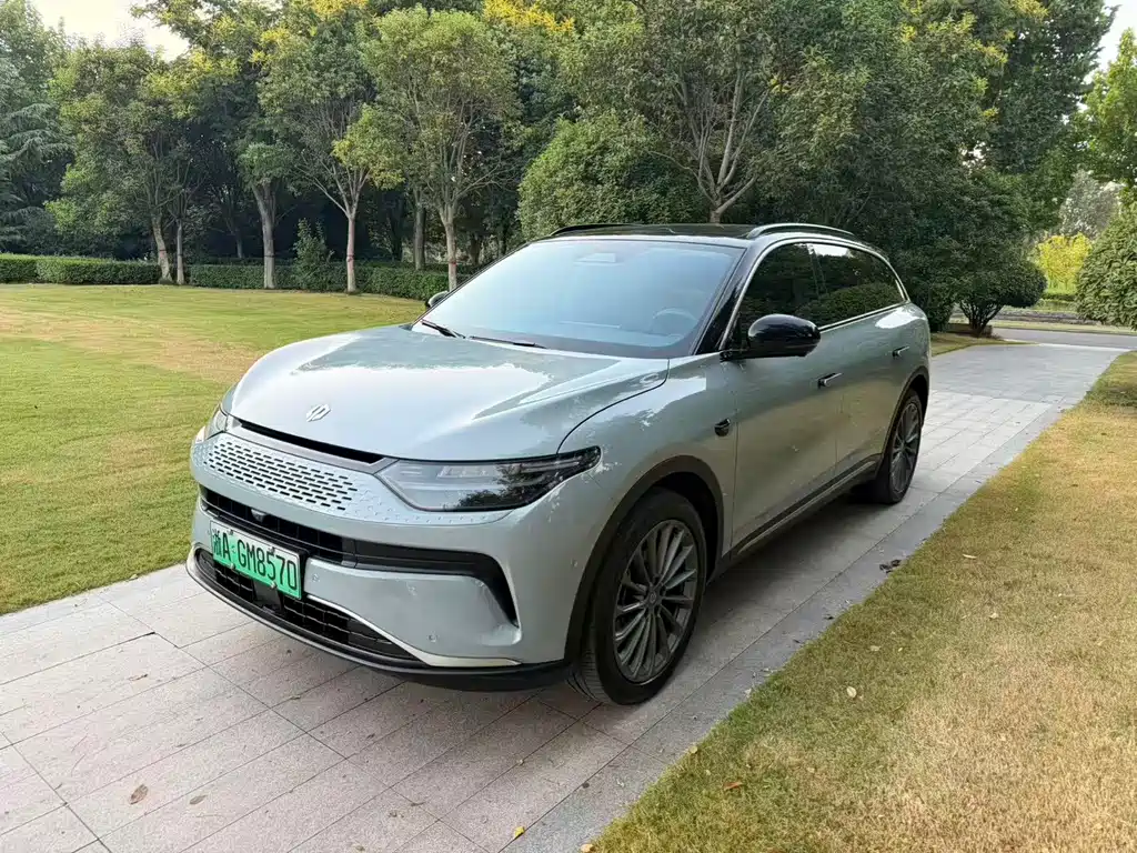 Leapmotor C11