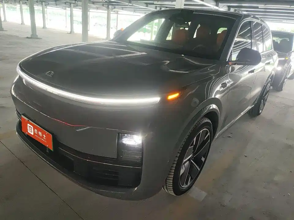 Li Auto L8