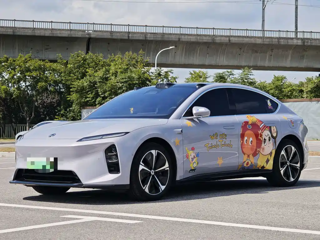 NIO ET5
