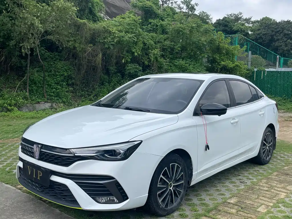 Roewe i5