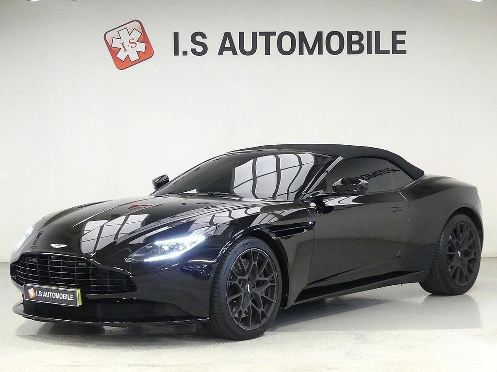 Aston Martin DB11