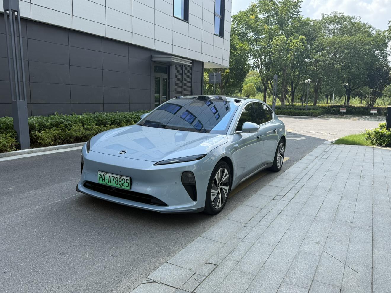 NIO ET5