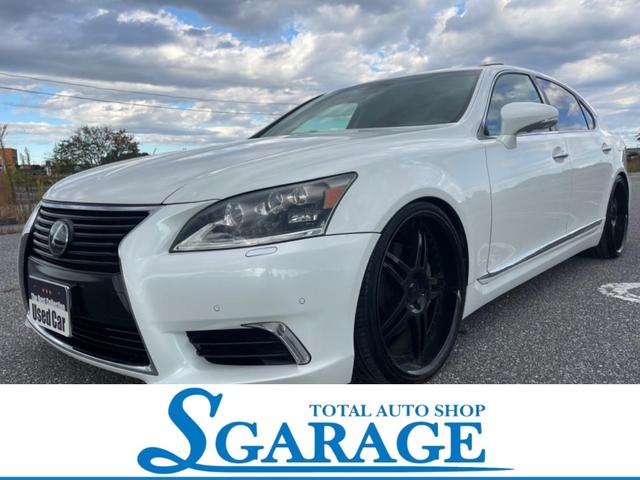 Lexus LS
