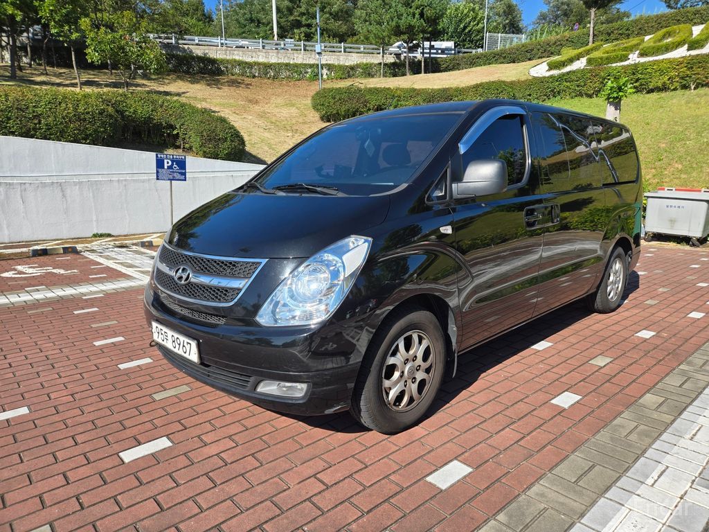Hyundai Grand Starex