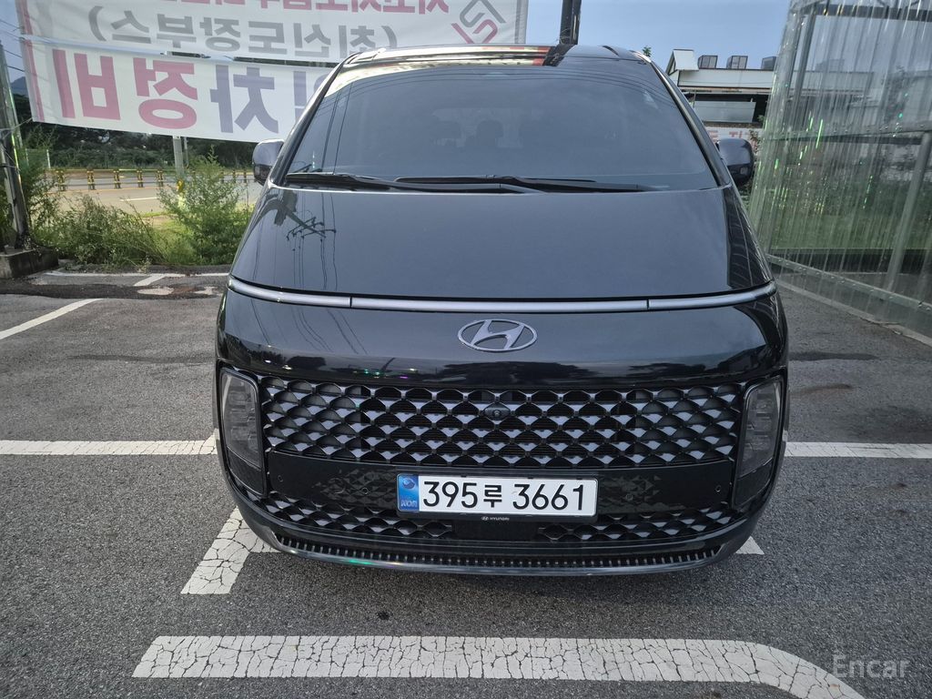 Hyundai Staria