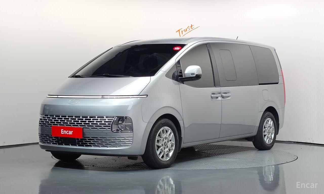 Hyundai Staria
