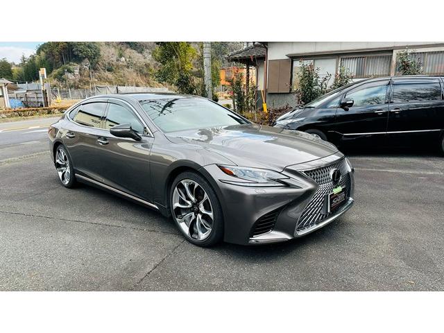 Lexus LS