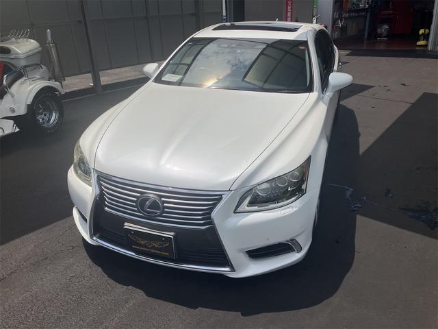 Lexus LS
