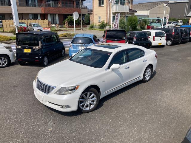 Lexus LS
