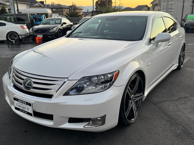 Lexus LS