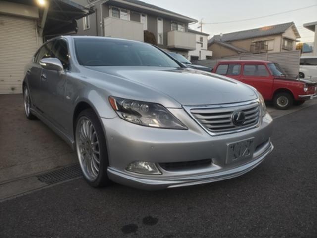 Lexus LS