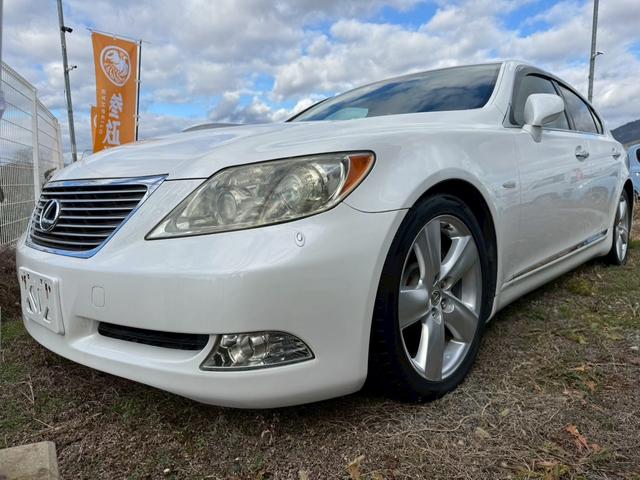 Lexus LS