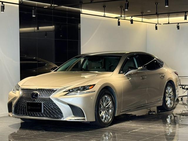 Lexus LS