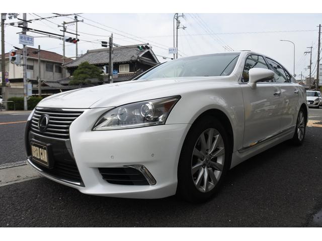 Lexus LS