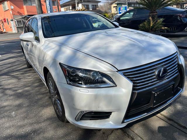 Lexus LS