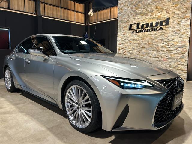 Lexus IS