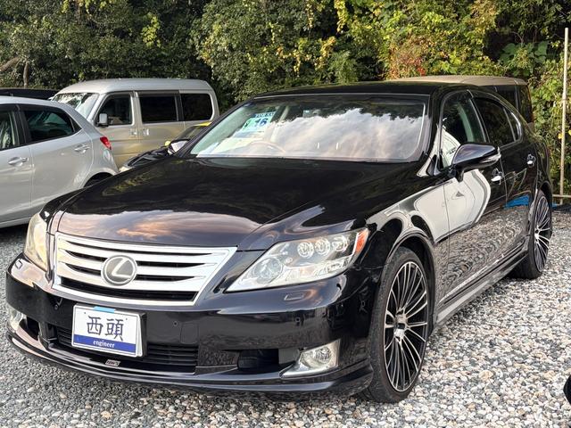 Lexus LS