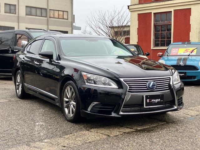 Lexus LS