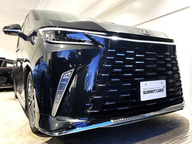 Lexus LM