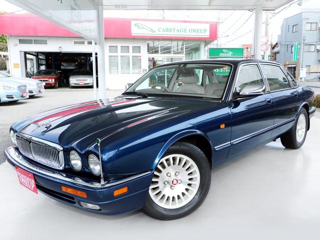 Jaguar XJ