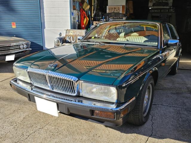 Jaguar XJ