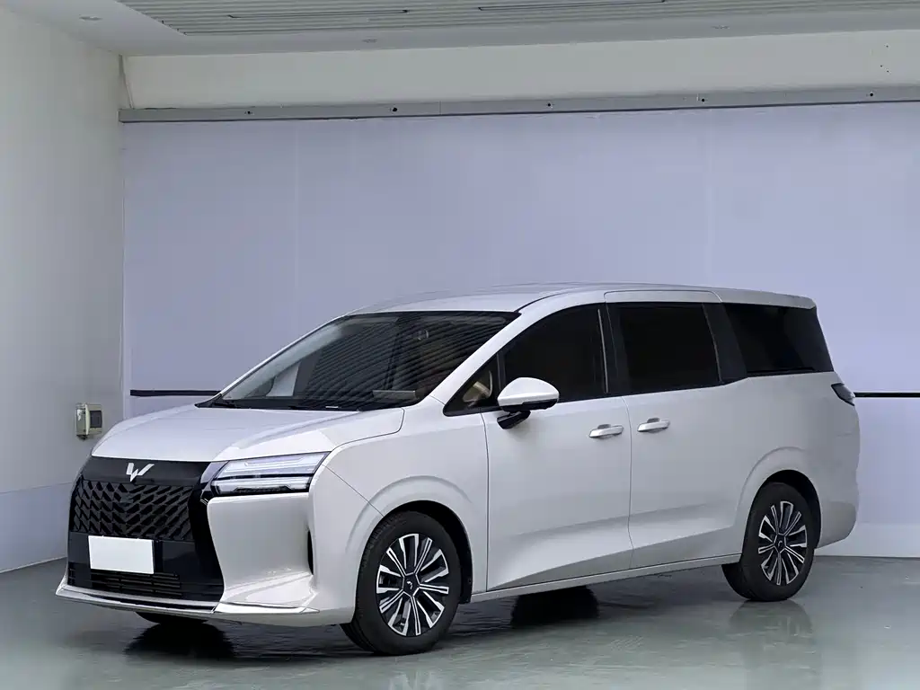 Wuling 730