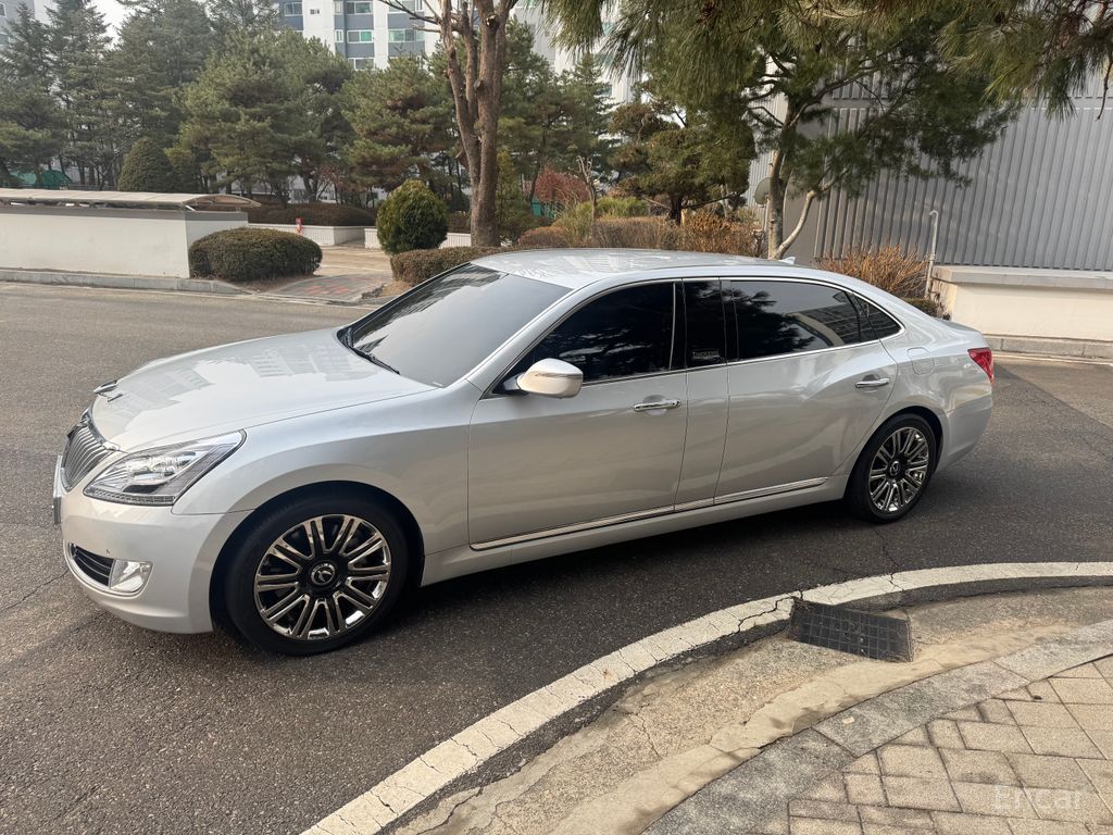 Hyundai Equus