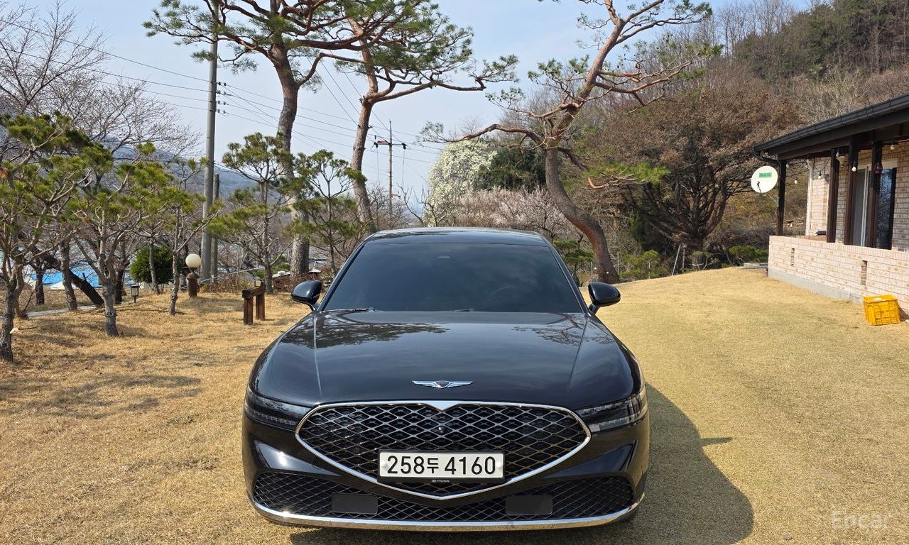 Genesis G90