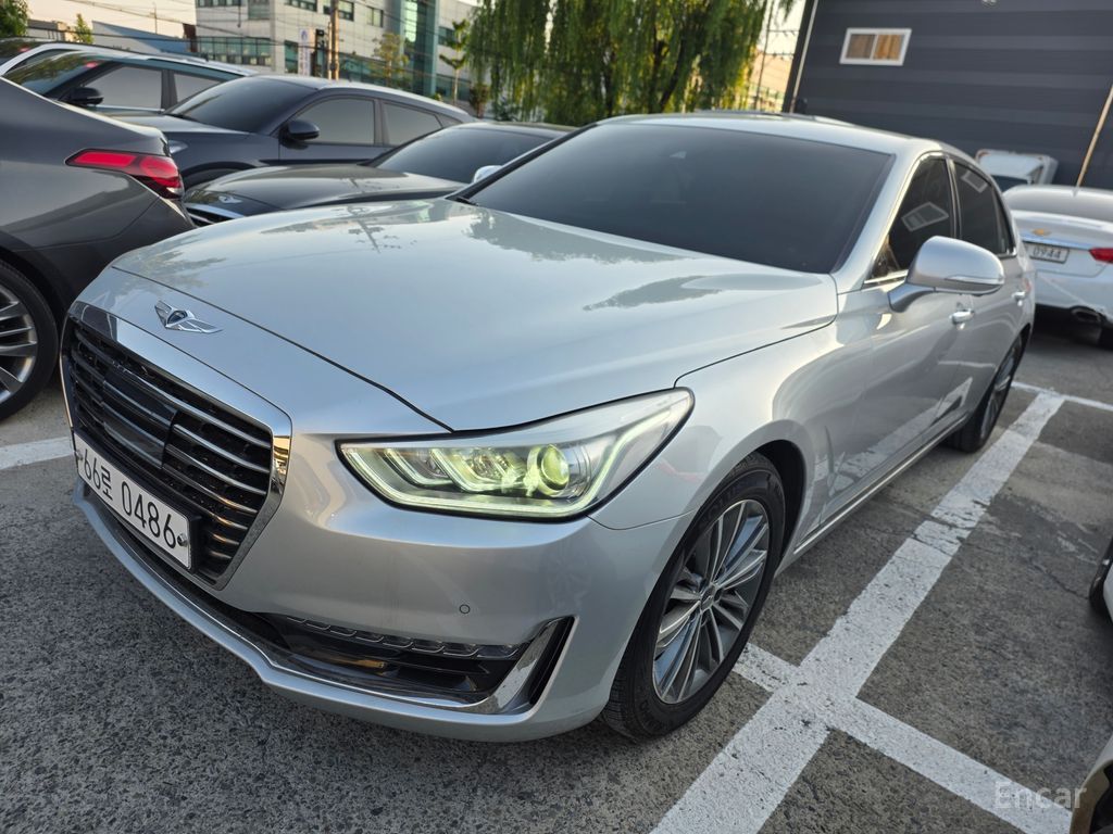 Genesis EQ900