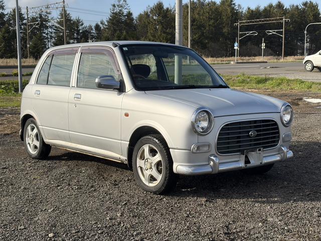 Daihatsu Mira Gino