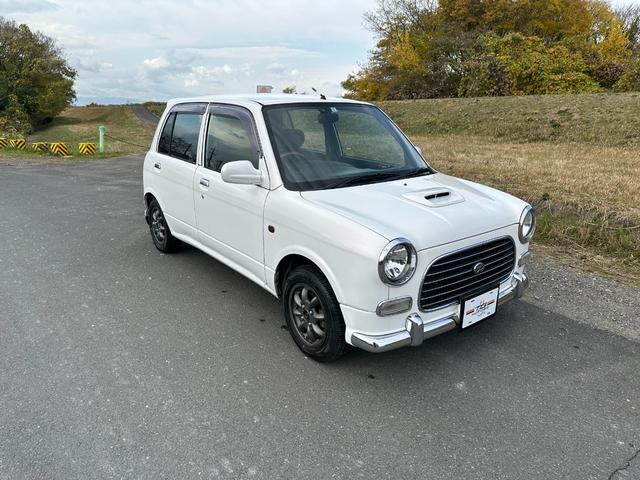 Daihatsu Mira Gino