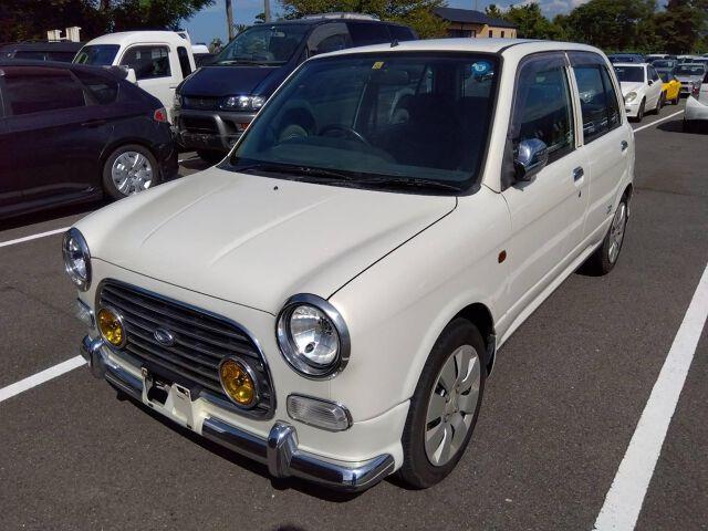 Daihatsu Mira Gino
