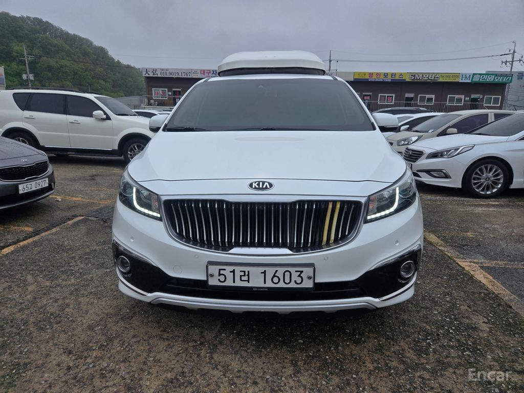 Kia Carnival