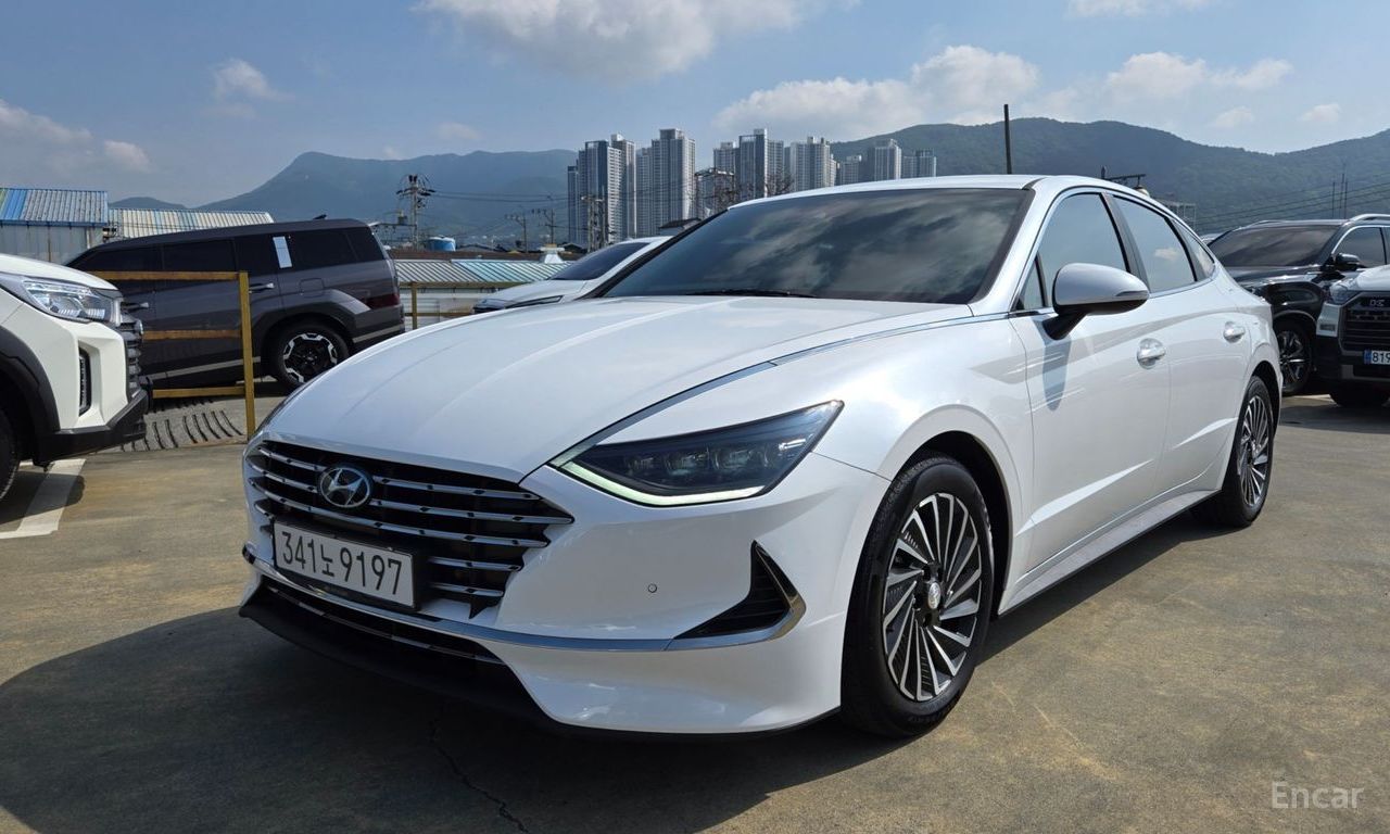 Hyundai Sonata hybrid