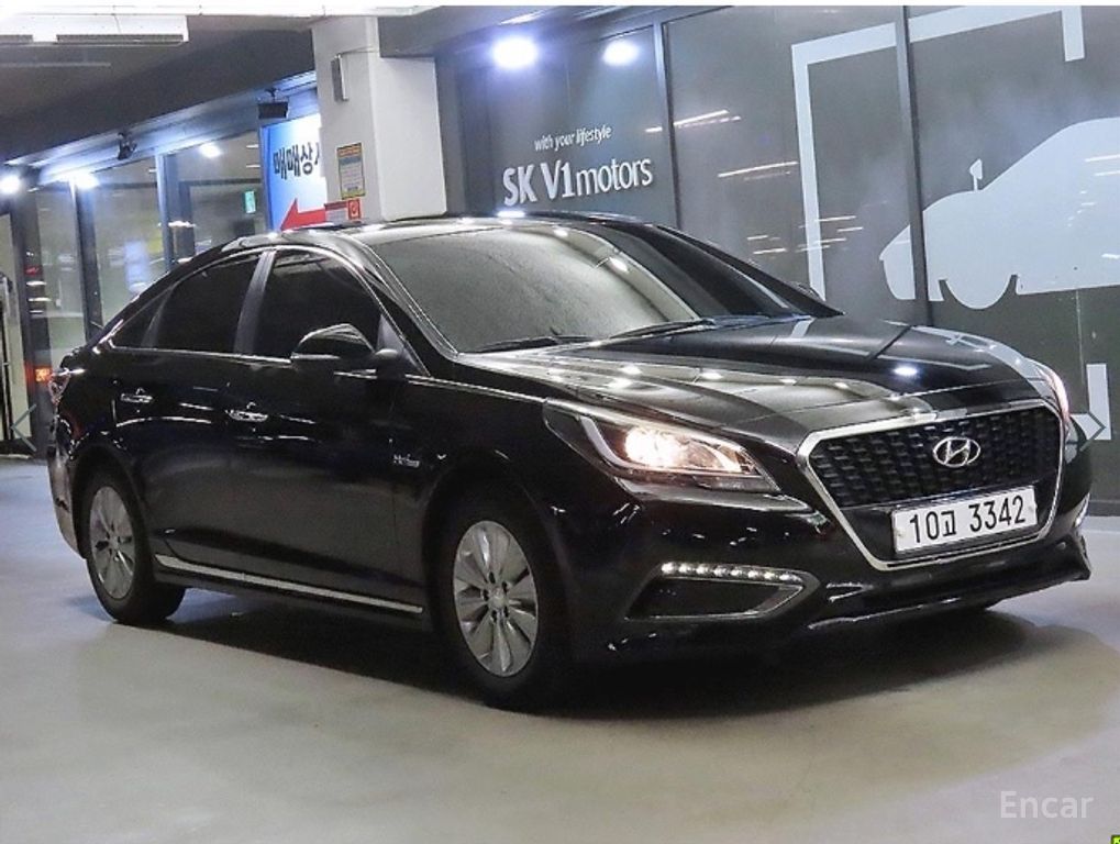 Hyundai LF Sonata hybrid